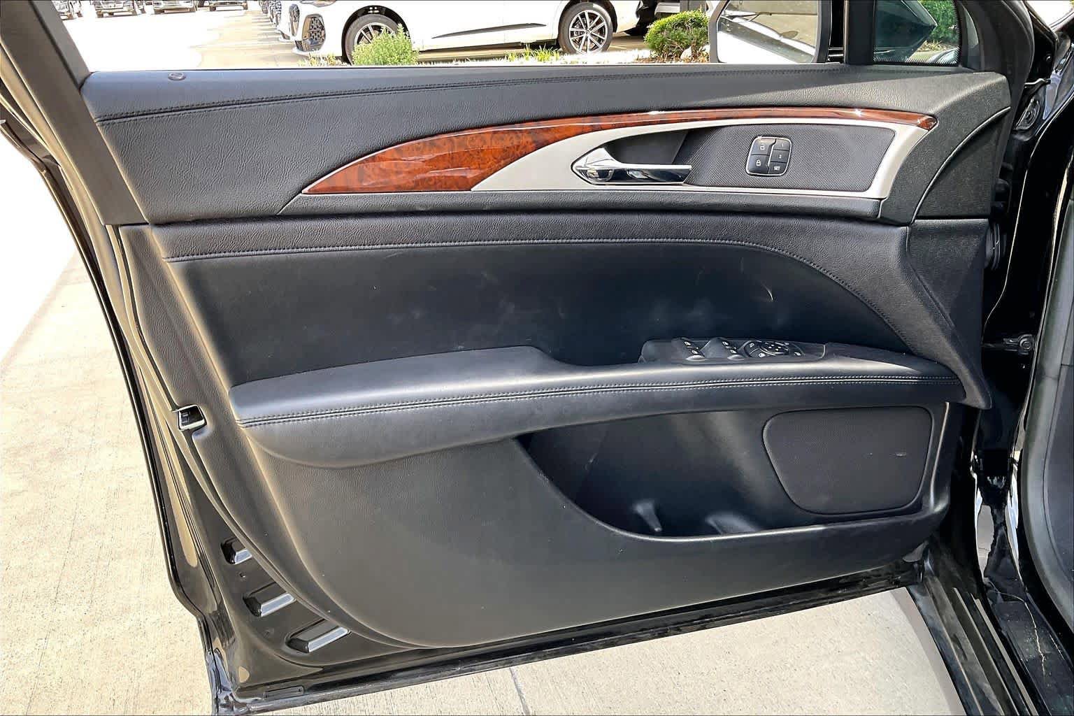 Used 2017 Lincoln MKZ Select w/ Select Plus Package FWD image 21