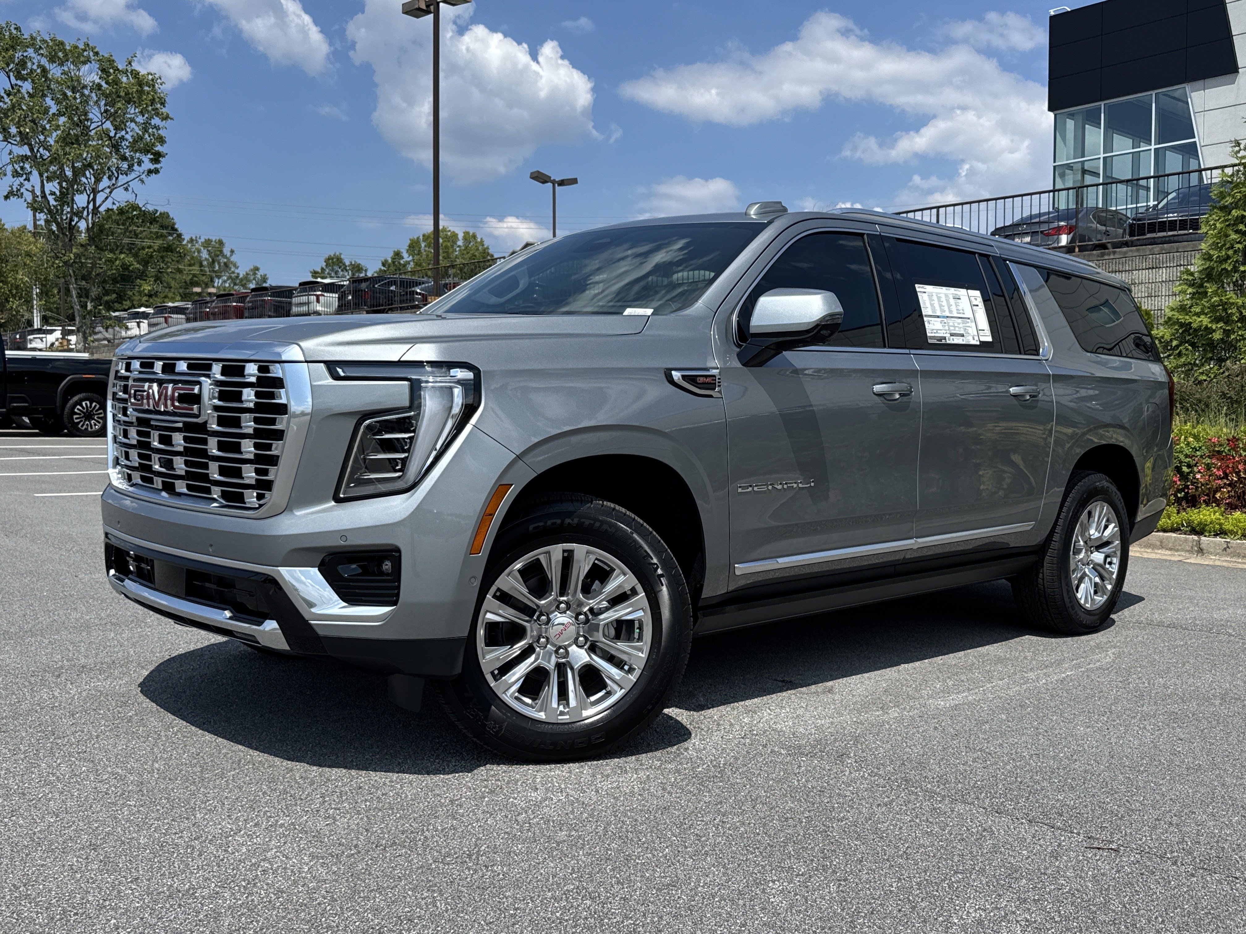 New 2026 GMC Yukon XL Denali w/ Sun & Power Step Package AWD/4WD image 5