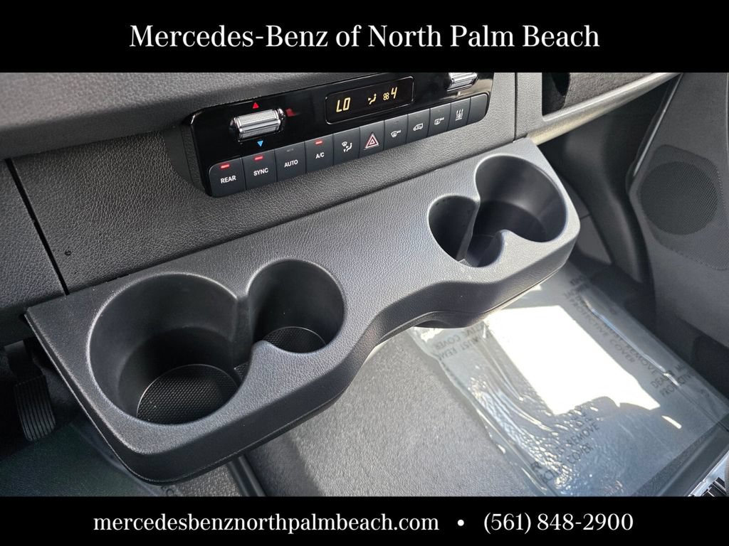 Used 2025 Mercedes-Benz Sprinter 2500 image 21