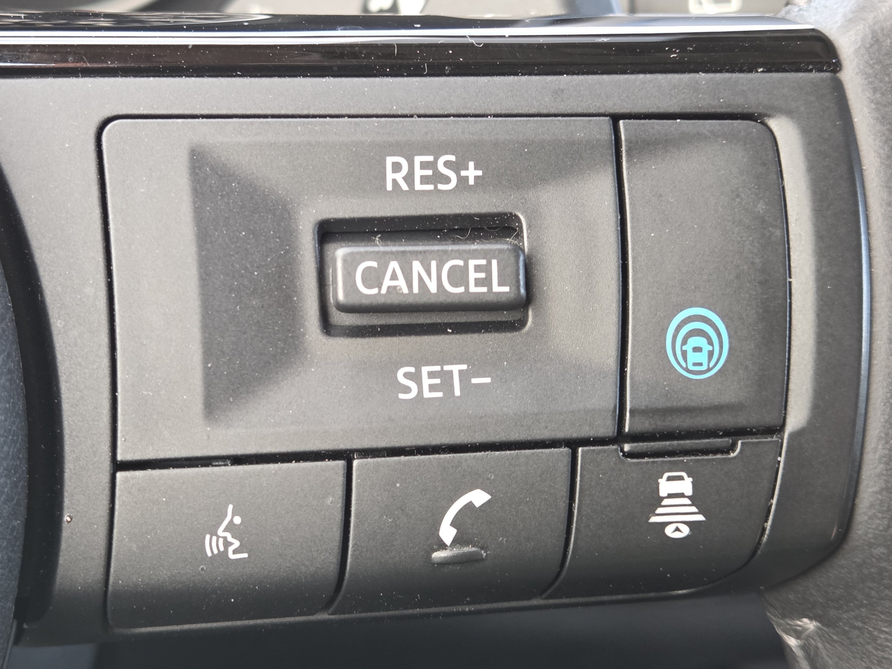 Used 2023 Nissan Rogue SV w/ SV Premium Package AWD/4WD image 13