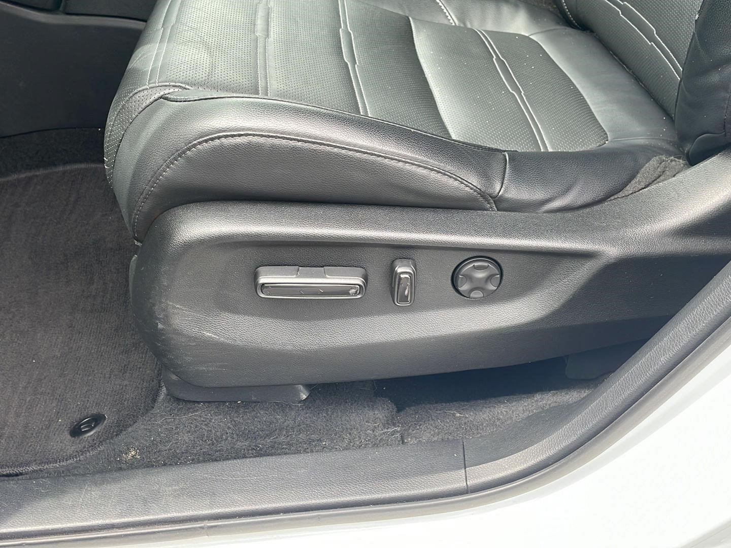 Certified 2020 Honda CR-V Touring image 14