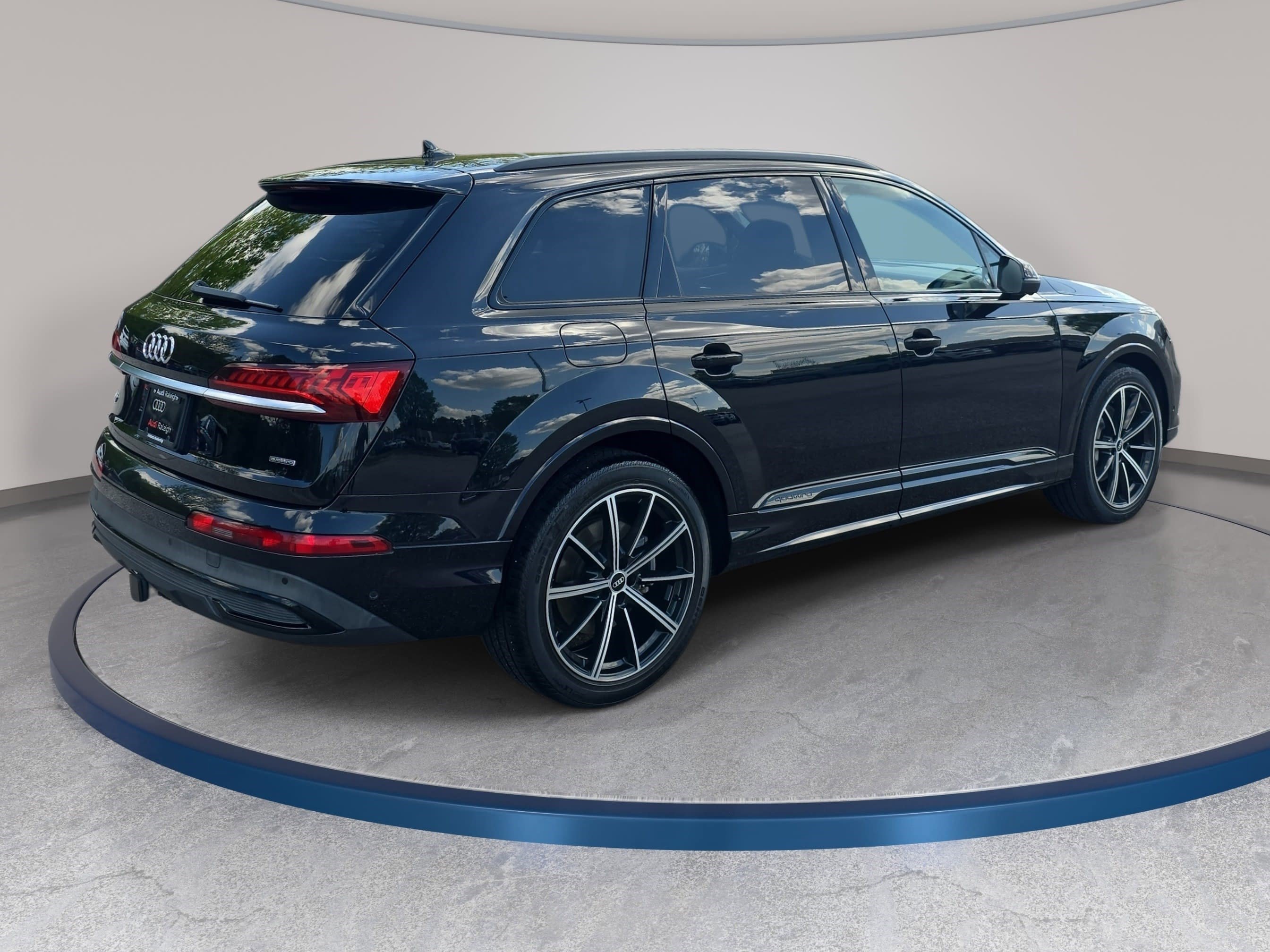 Used 2021 Audi Q7 3.0T Prestige image 5