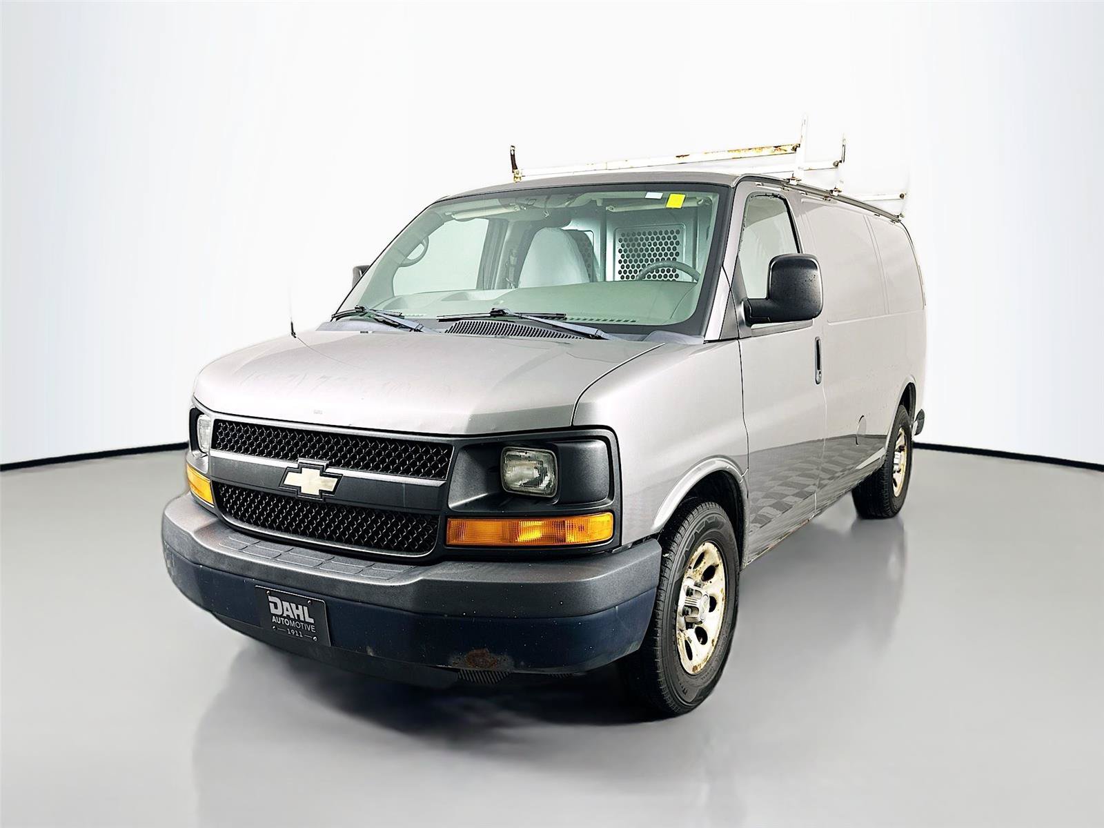Used 2012 Chevrolet Express 1500 RWD image 3