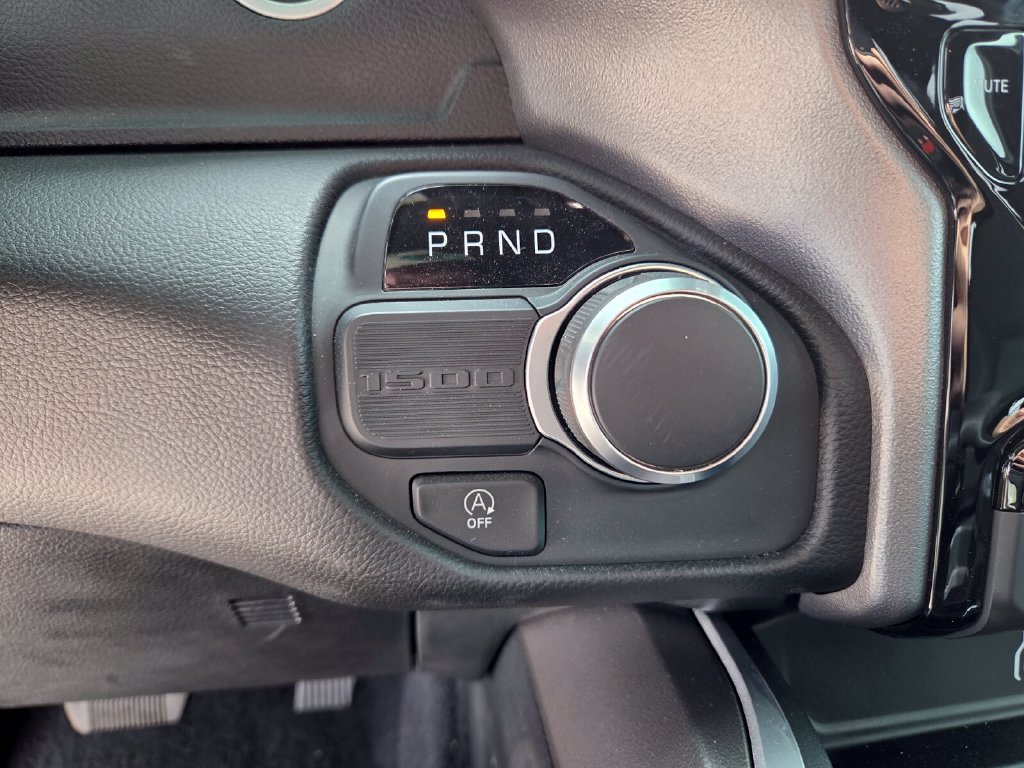 Used 2025 RAM 1500 Big Horn RWD image 28