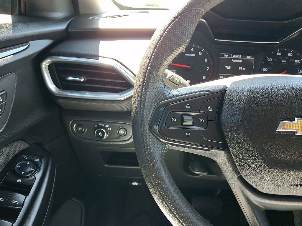 Used 2022 Chevrolet TrailBlazer LT w/ Driver Confidence Package FWD image 21