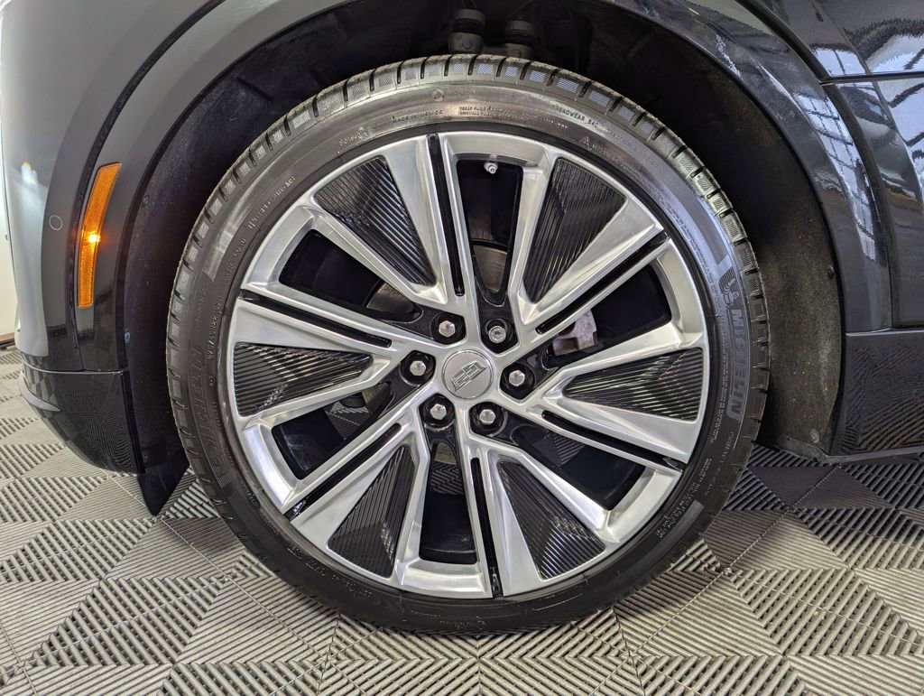 Used 2024 Cadillac Lyriq Luxury w/ LPO, Floor Liner Package image 16