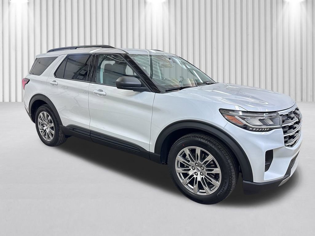 New 2026 Ford Explorer Active w/ Active Comfort Package image 2