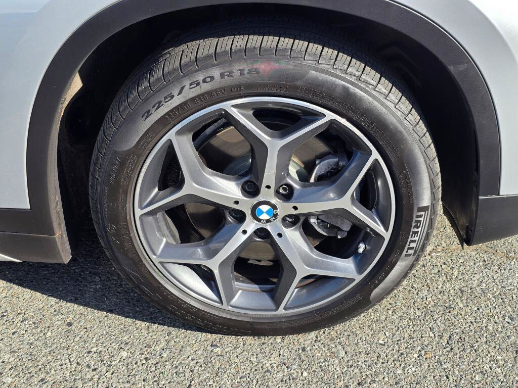 Used 2018 BMW X1 xDrive28i AWD/4WD image 9