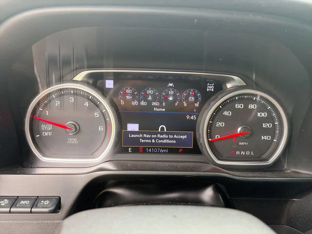 Used 2019 Chevrolet Silverado 1500 High Country w/ Technology Package AWD/4WD image 29