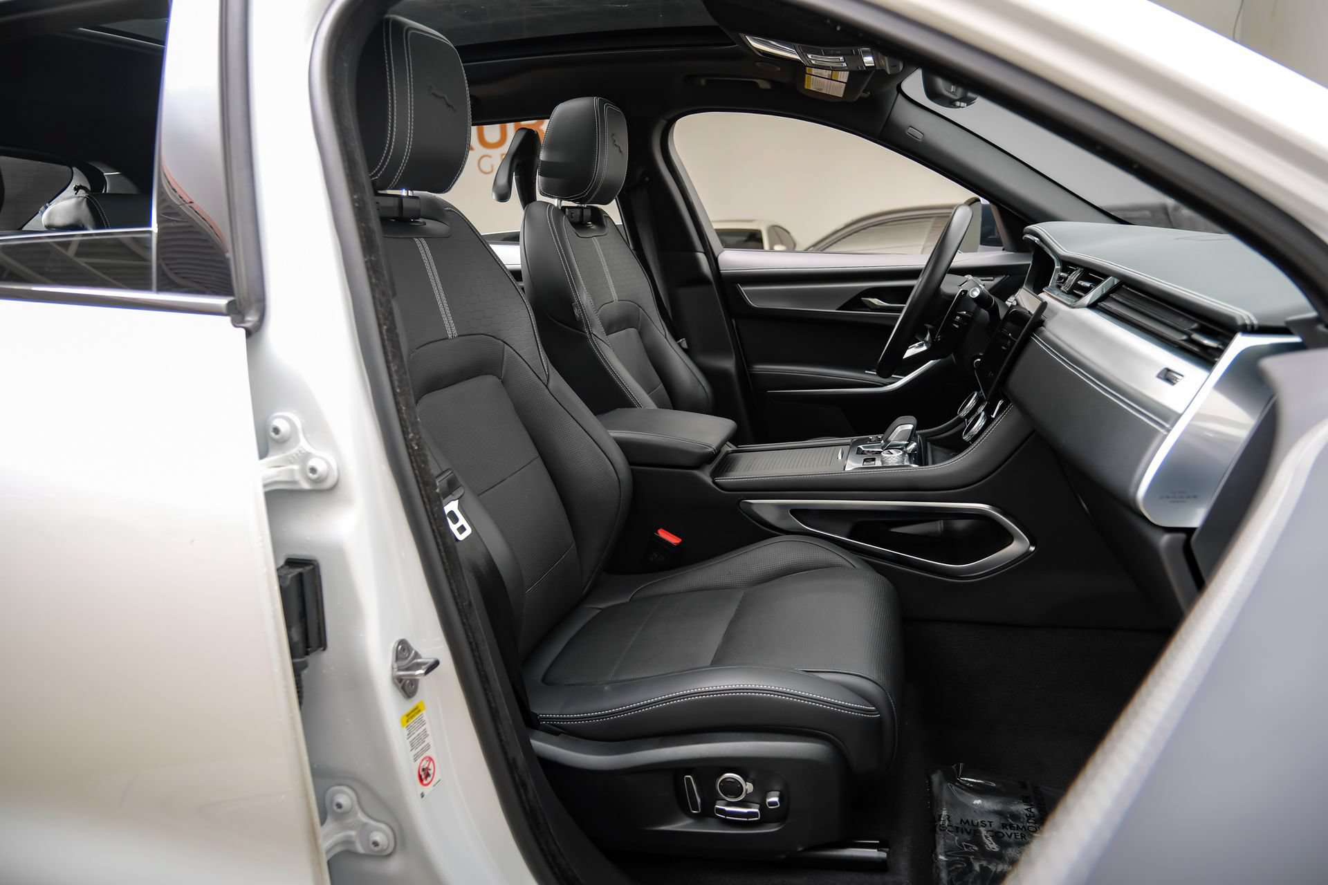 Used 2024 Jaguar F-PACE R-Dynamic S AWD/4WD image 44