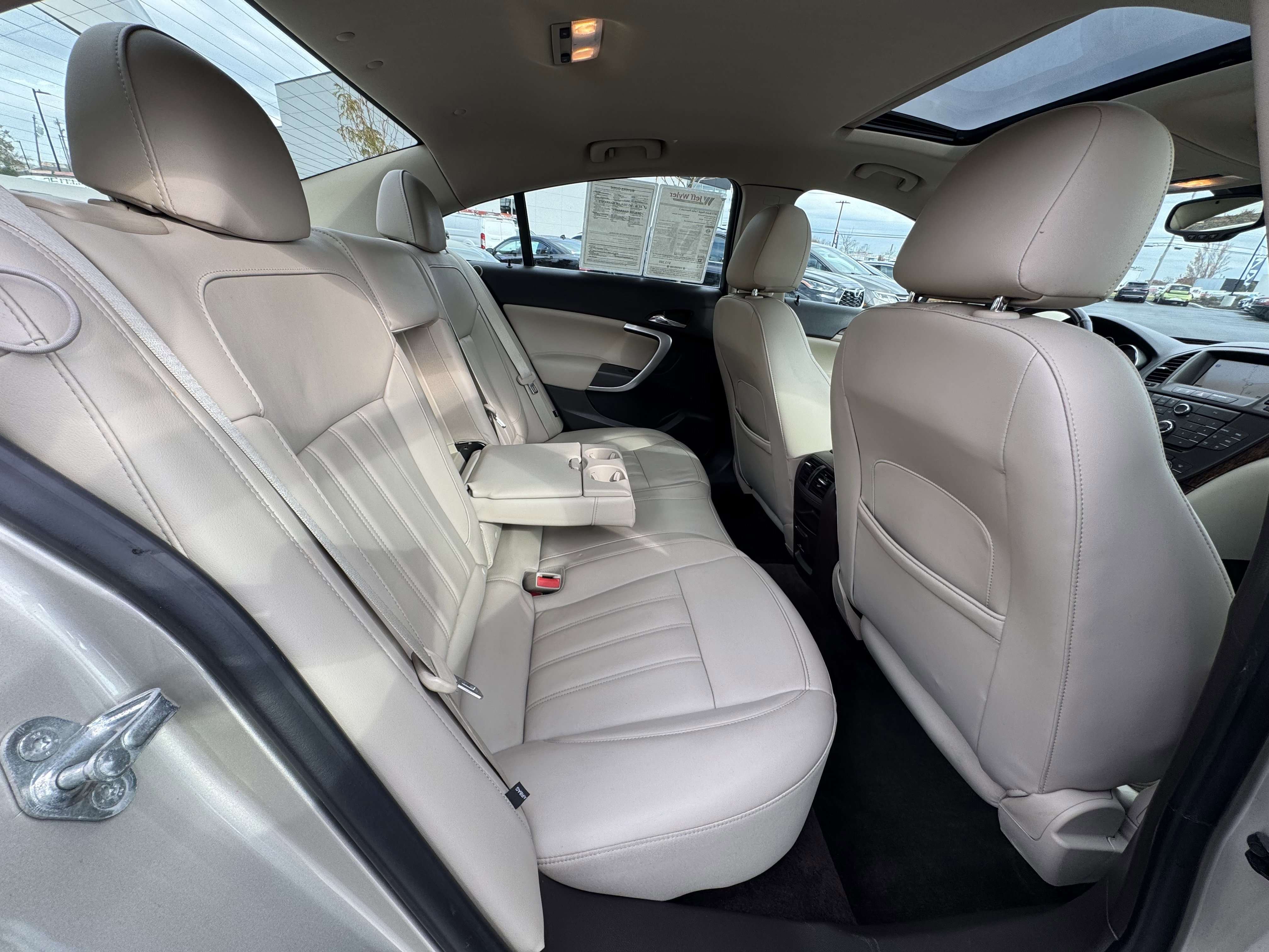 Used 2013 Buick Regal Premium image 29