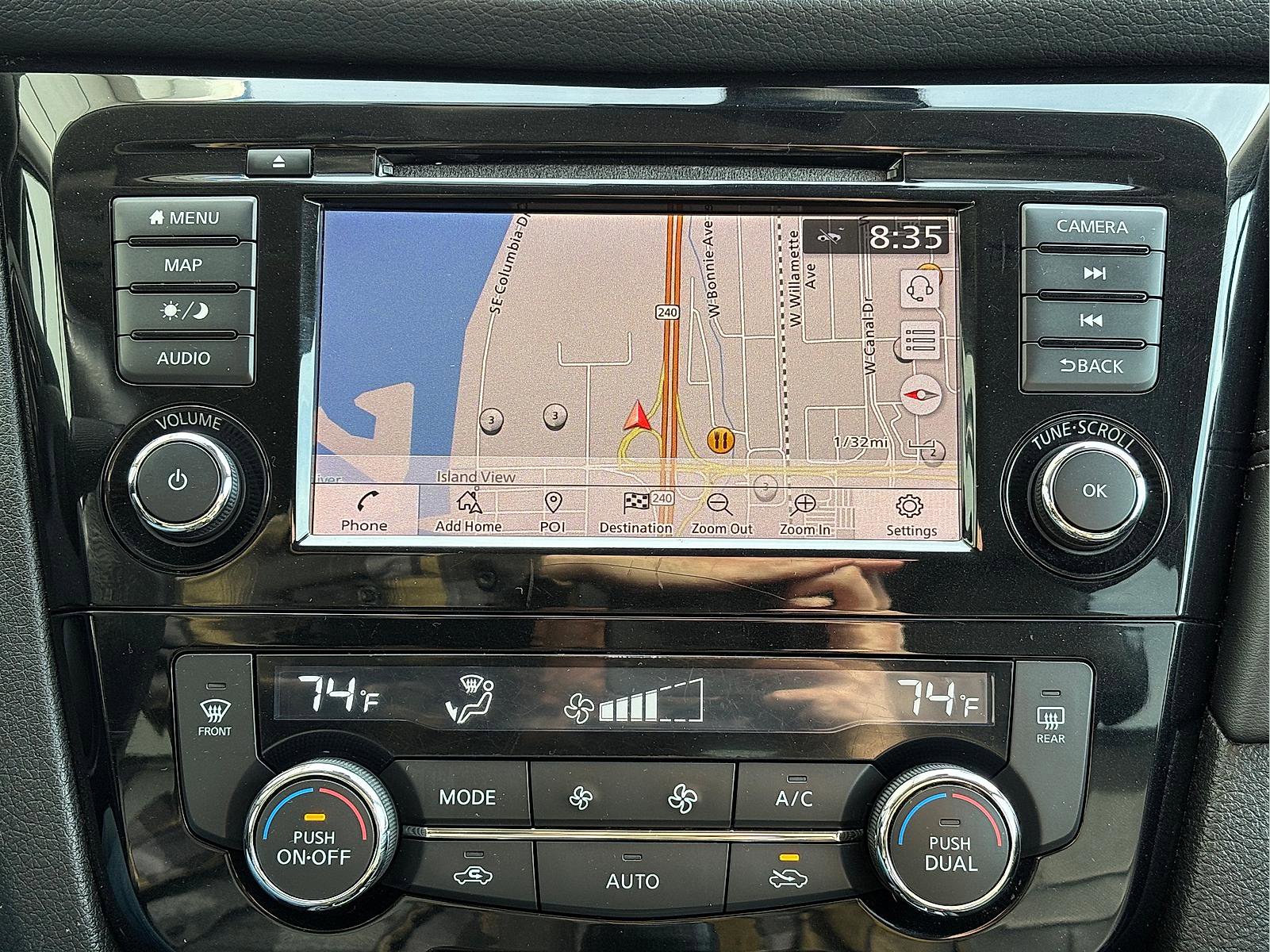 Used 2018 Nissan Rogue SL AWD/4WD image 25