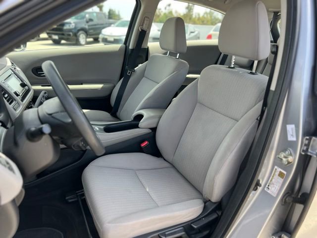 Used 2017 Honda HR-V LX image 5