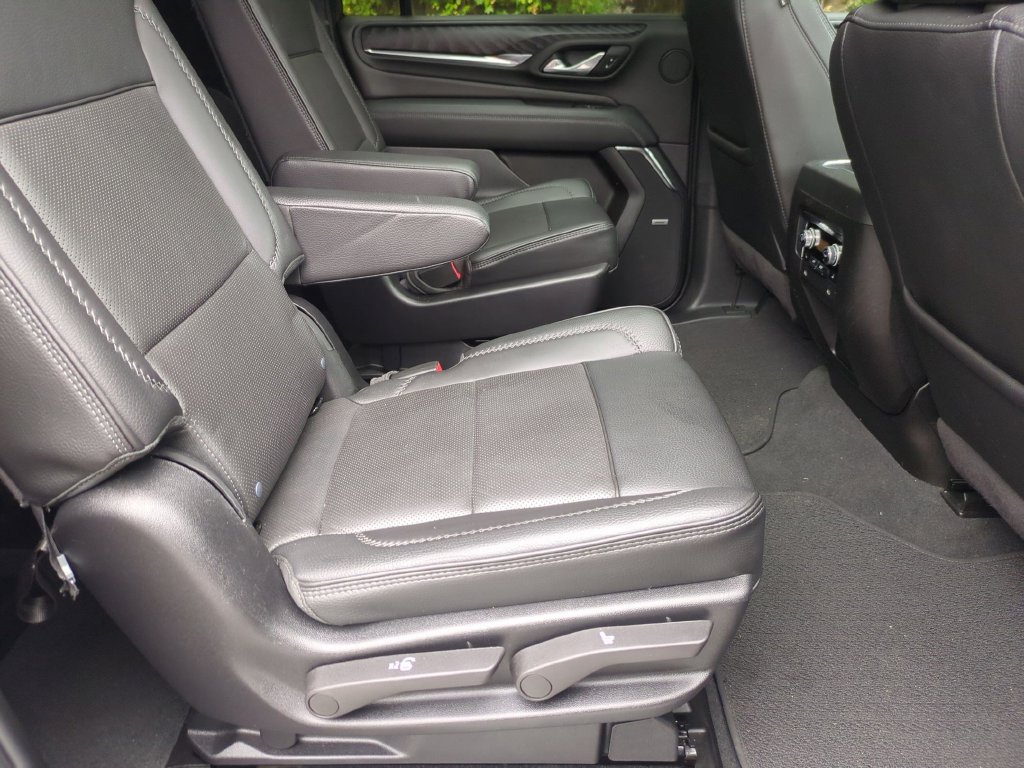 Certified 2024 GMC Yukon XL Denali AWD/4WD image 37