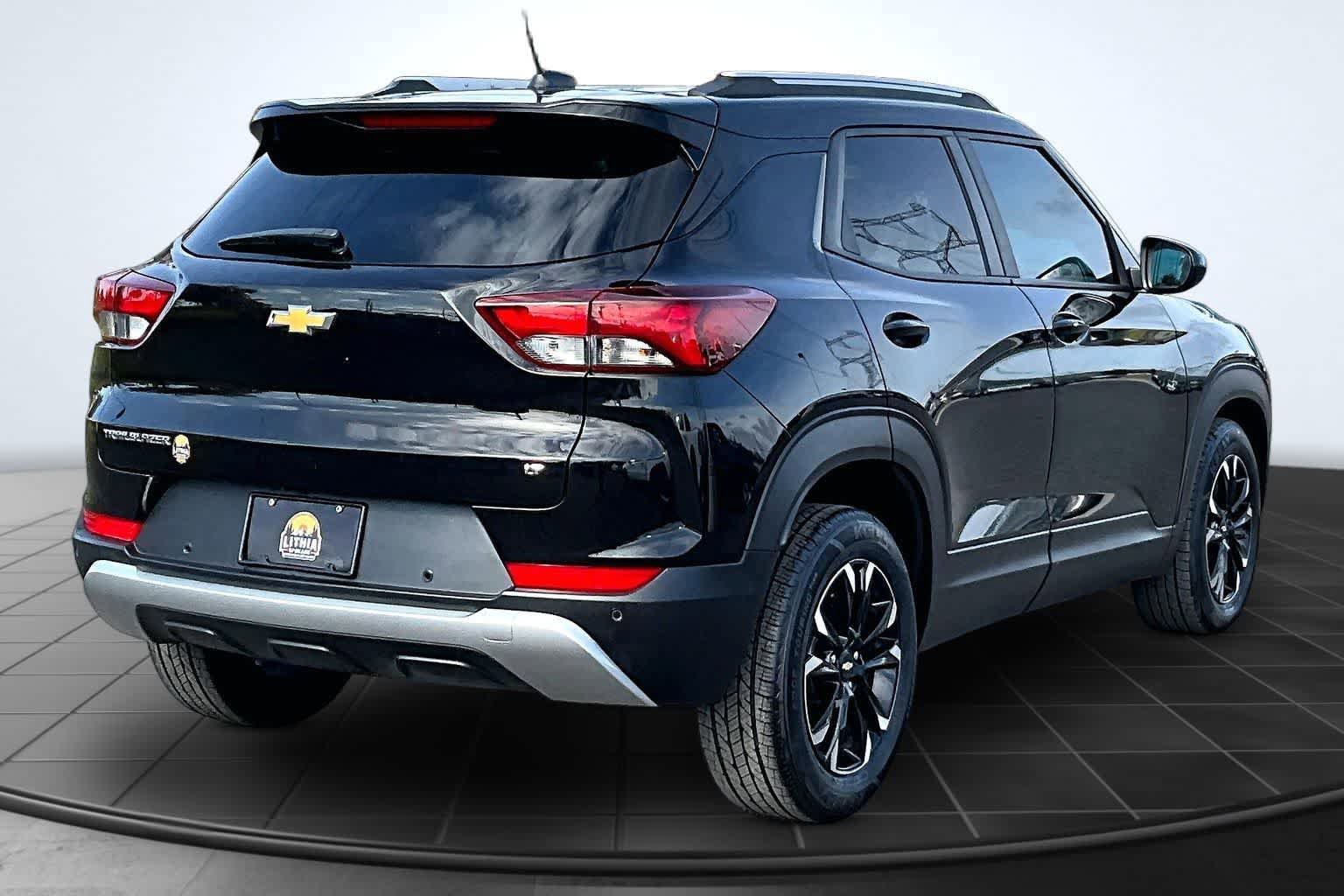 Used 2023 Chevrolet TrailBlazer LT w/ Convenience Package FWD image 23