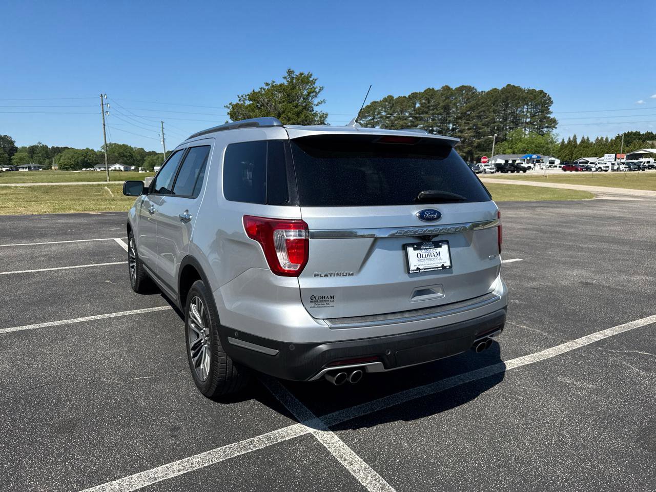 Used 2018 Ford Explorer Platinum AWD/4WD image 8