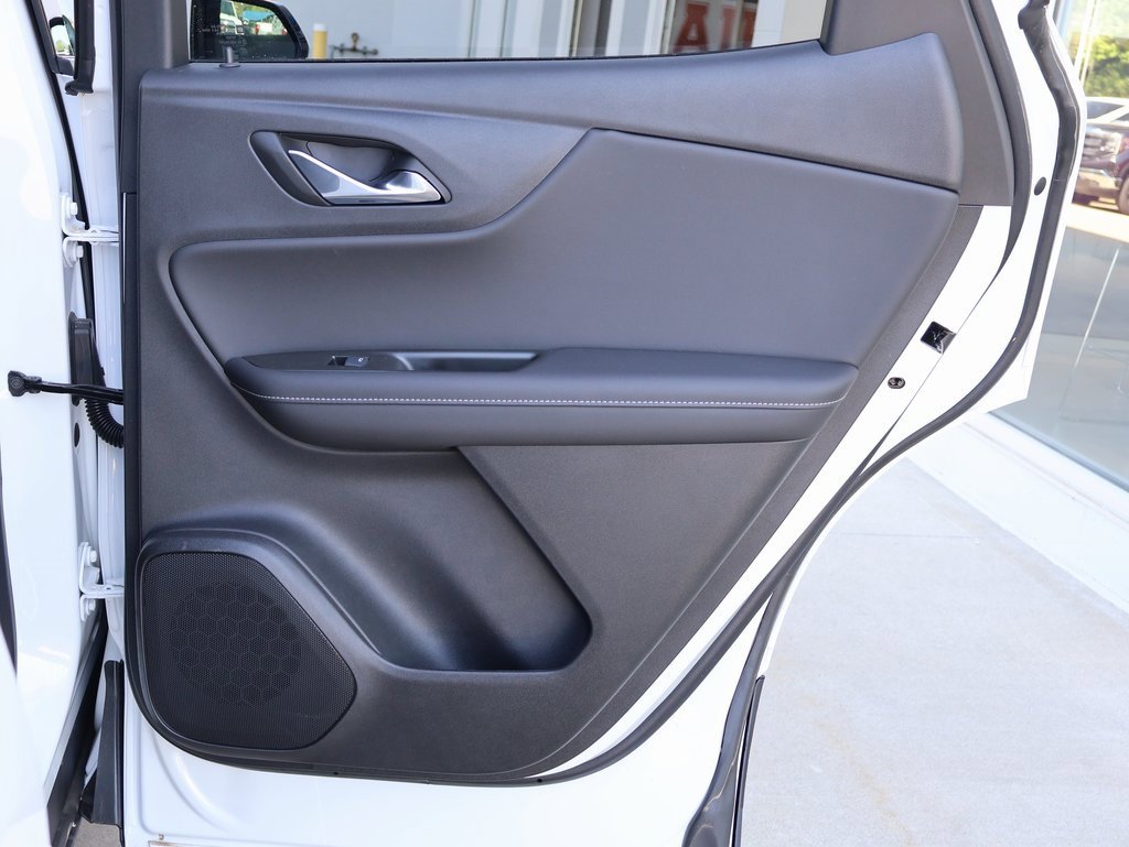 New 2025 Chevrolet Blazer LT image 32