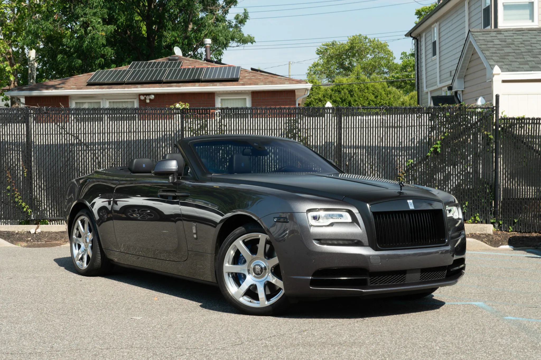 Used 2017 Rolls-Royce Dawn RWD image 2