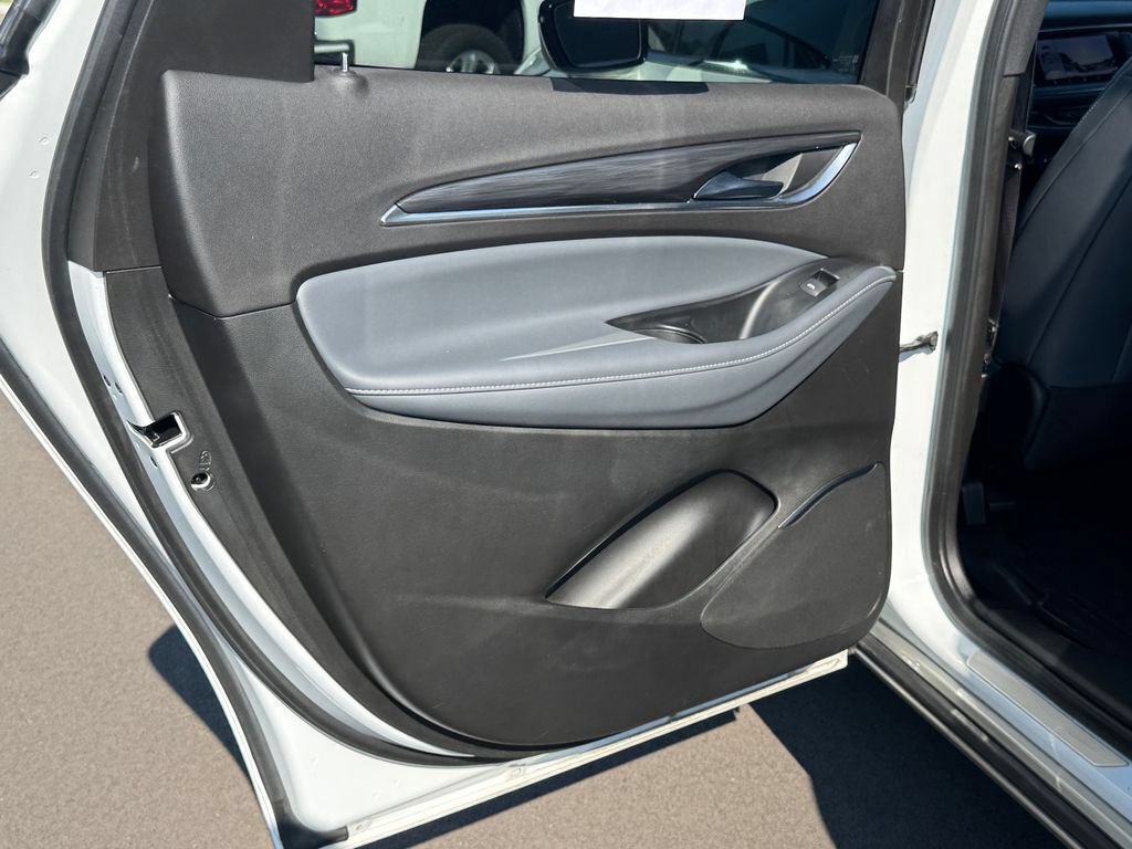 Used 2024 Buick Enclave Premium FWD image 18