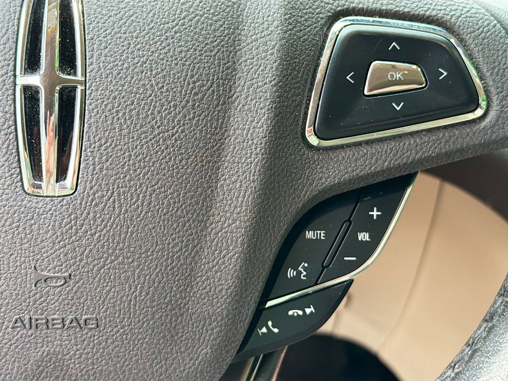Used 2017 Lincoln MKC Premiere FWD image 16