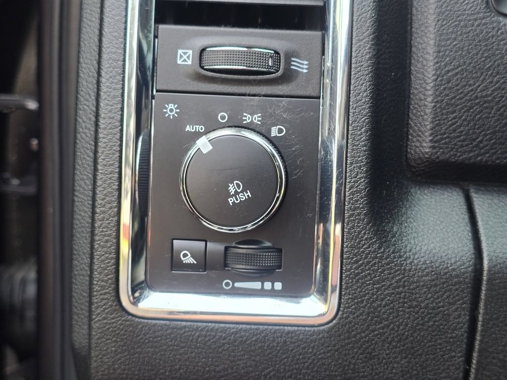 Used 2015 RAM 1500 Laramie w/ Convenience Group RWD image 26