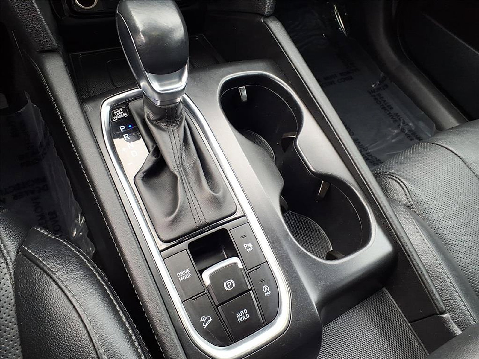 Used 2020 Hyundai Santa Fe SEL w/ Convenience + Premium Package image 16