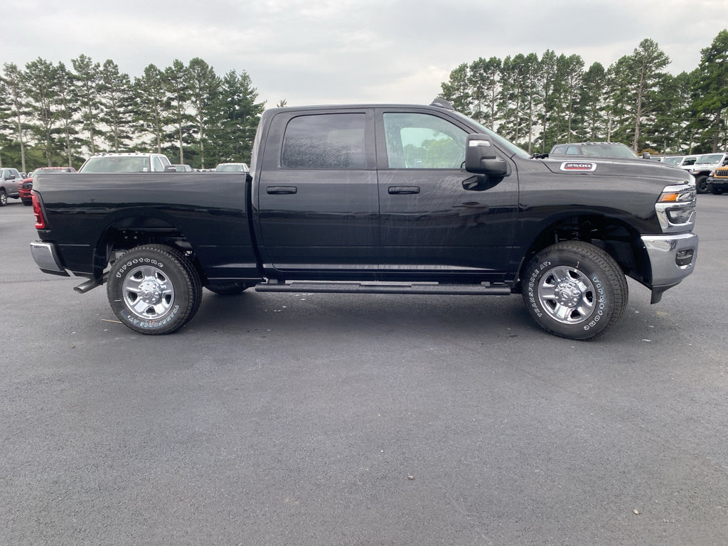 New 2026 RAM 2500 Tradesman AWD/4WD image 4