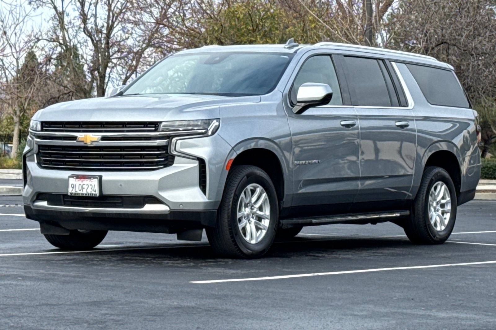 Used 2024 Chevrolet Suburban LT image 9