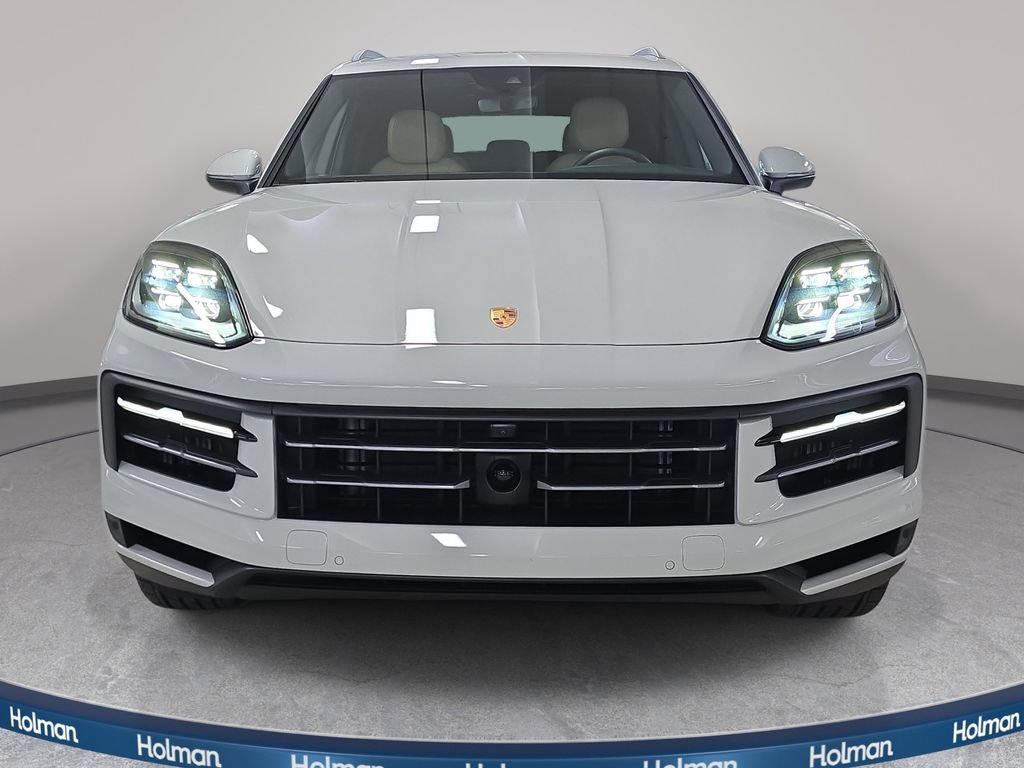 Used 2026 Porsche Cayenne AWD/4WD image 3