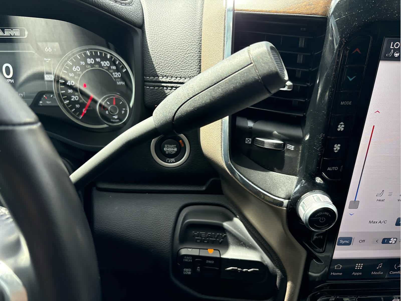 Used 2024 RAM 2500 Laramie image 28