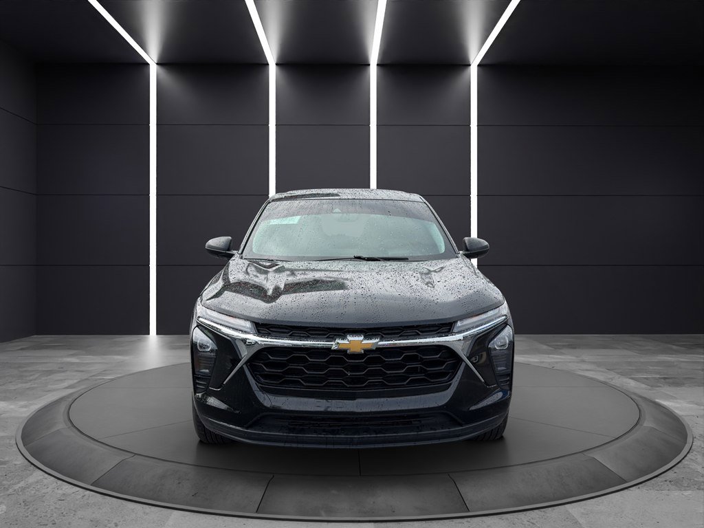 Used 2024 Chevrolet Trax LS FWD image 2