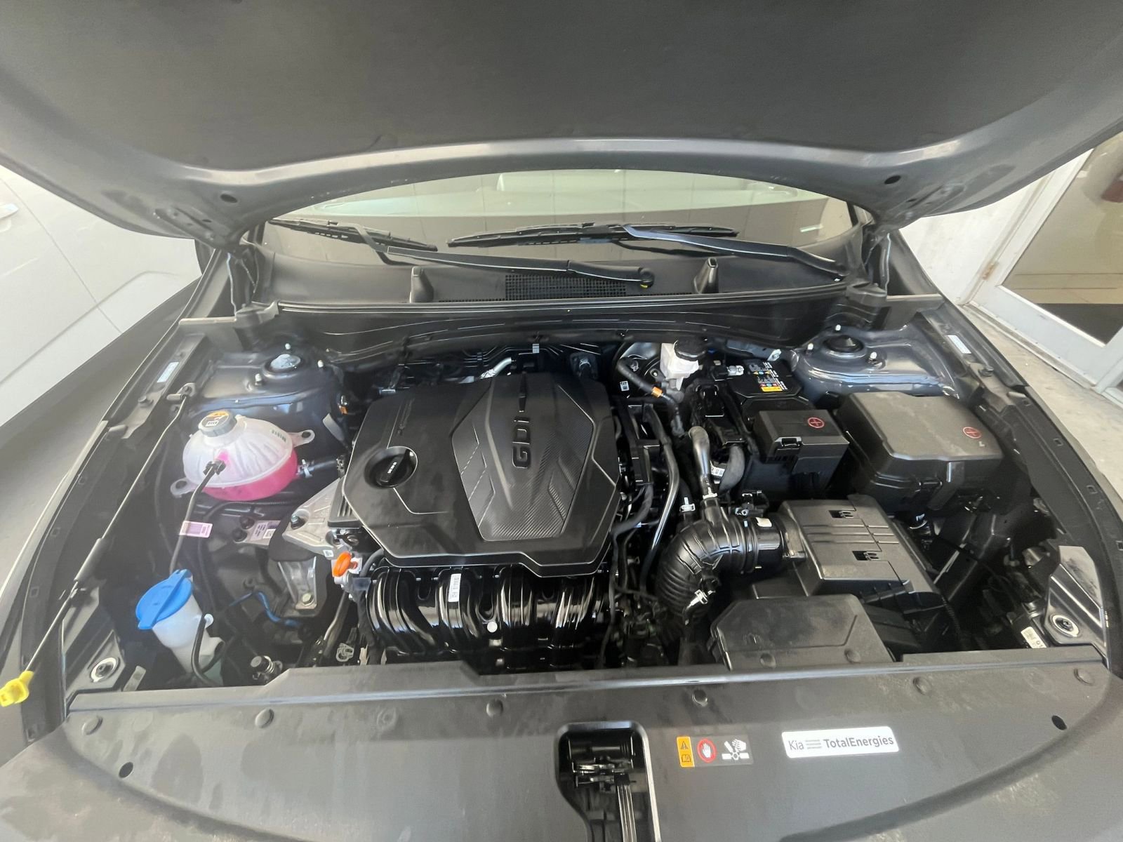 Used 2025 Kia Sportage LX image 31