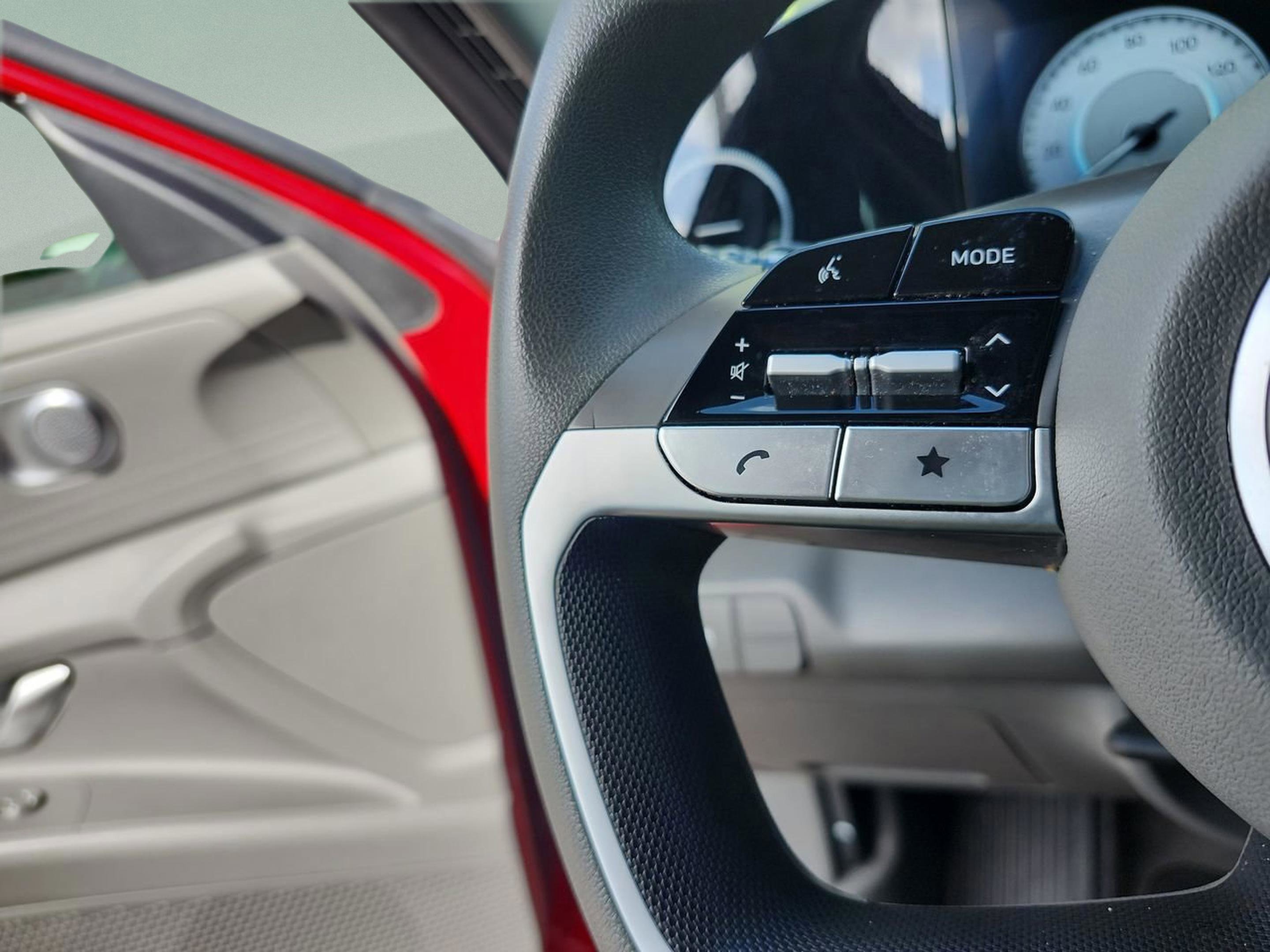 Used 2024 Hyundai Elantra SEL image 12