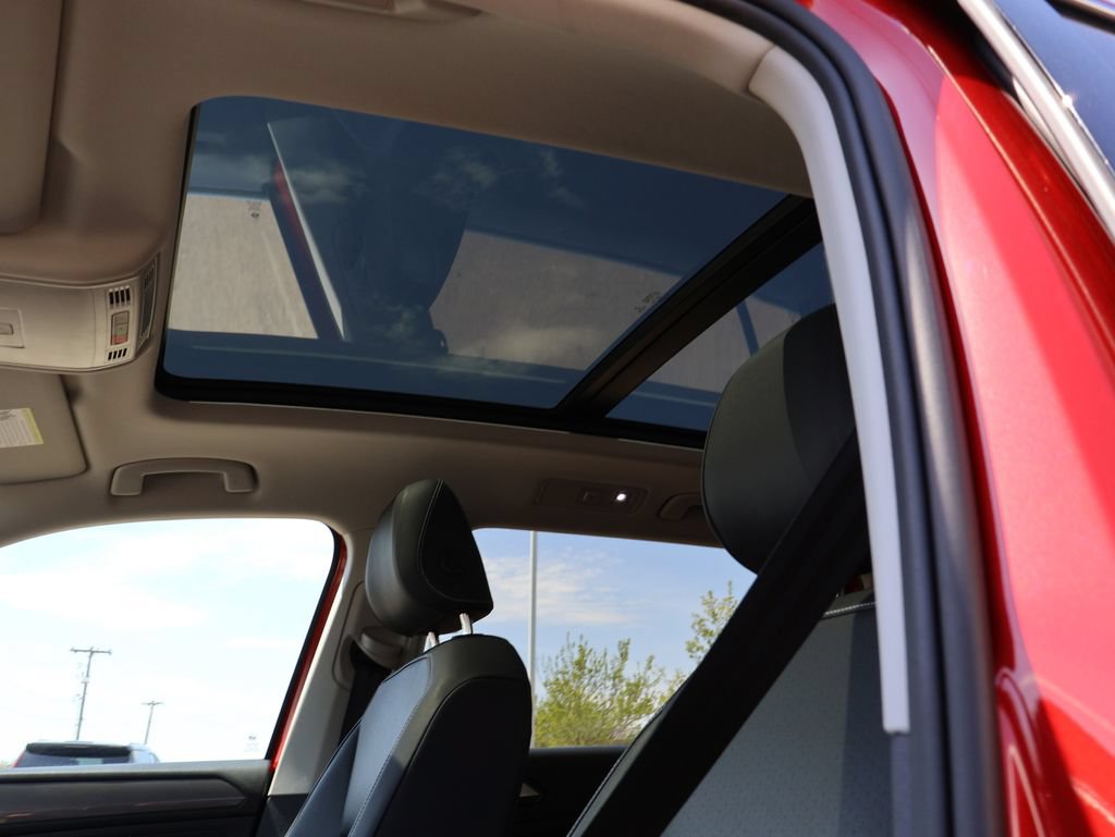 Certified 2023 Volkswagen Tiguan SE w/ Panoramic Sunroof Package AWD/4WD image 43
