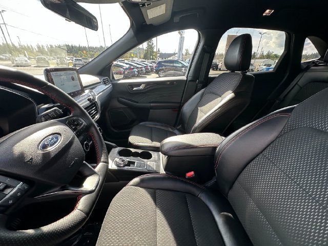 Used 2025 Ford Escape ST-Line Select AWD/4WD image 9