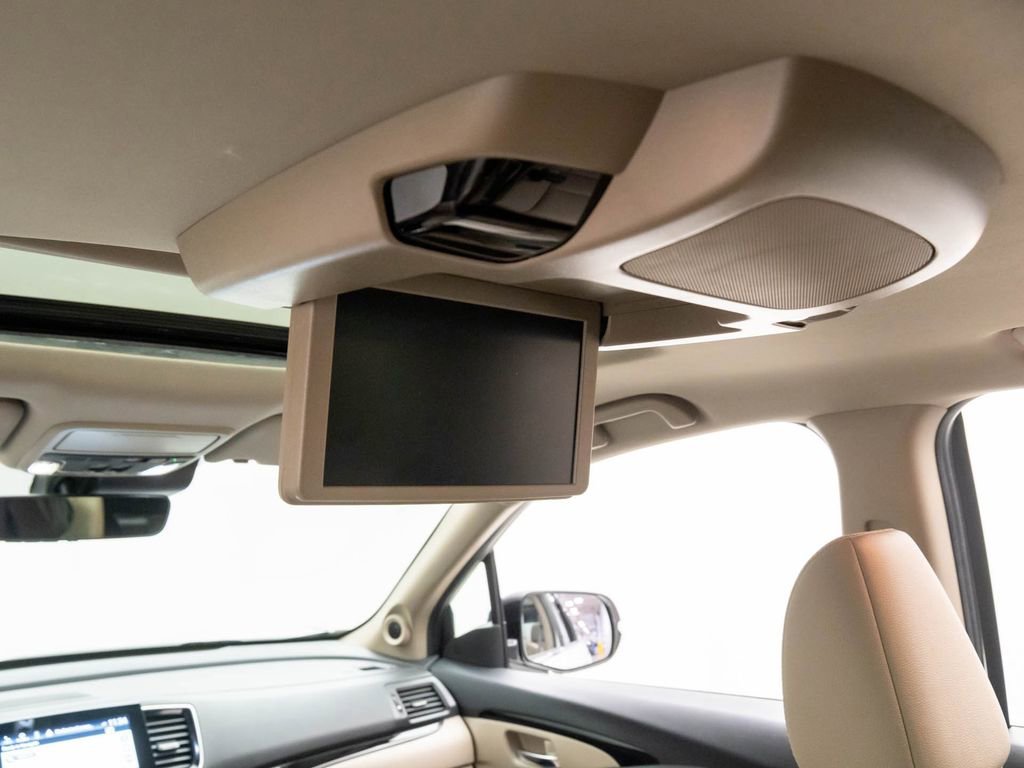 Certified 2019 Honda Pilot Elite image 21