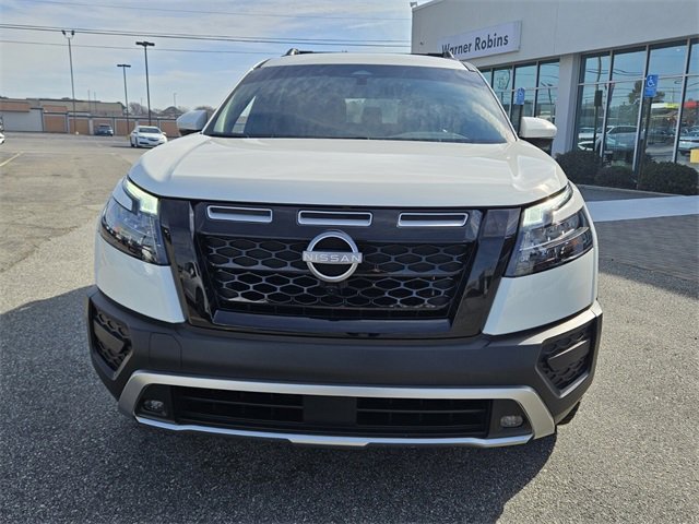 Used 2025 Nissan Pathfinder Rock Creek image 2