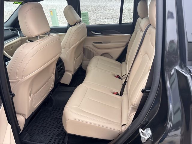 Used 2024 Jeep Grand Cherokee Limited w/ Trailer Tow Package image 13