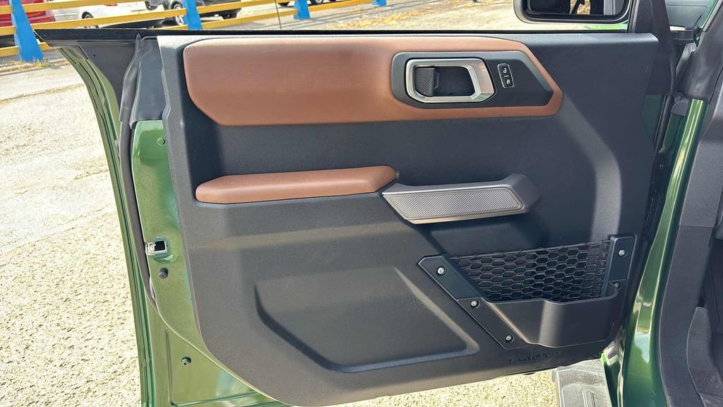 Used 2023 Ford Bronco Outer Banks image 14