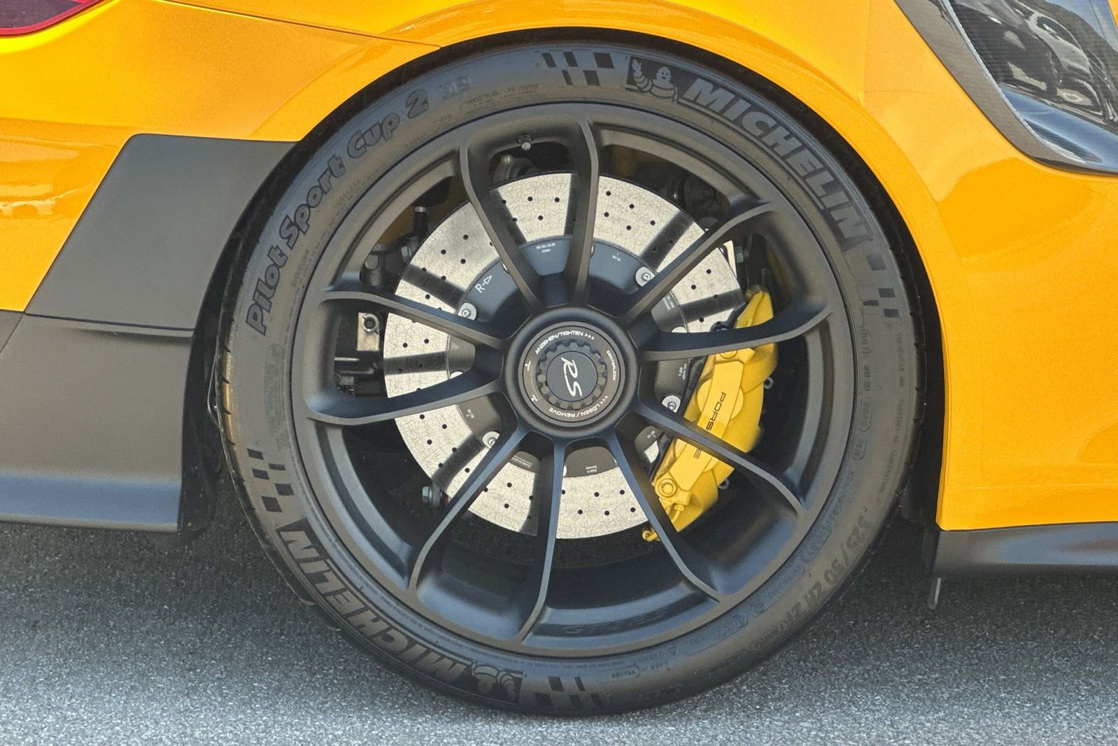 Certified 2018 Porsche 911 GT2 RS RWD image 41