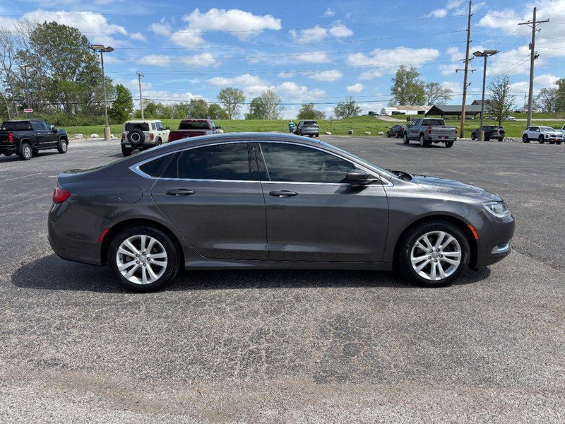 Used 2016 Chrysler 200 Limited w/ Convenience Group image 6