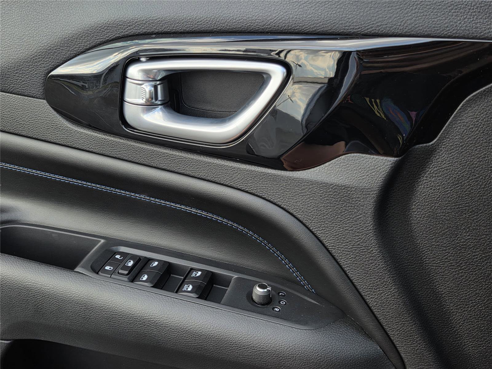 New 2026 Jeep Compass Latitude image 20