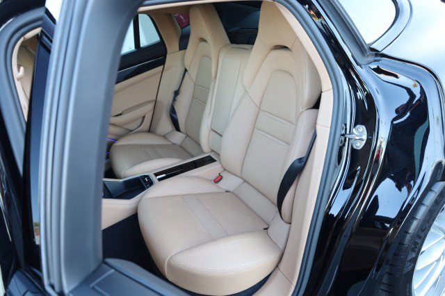 Used 2017 Porsche Panamera image 39