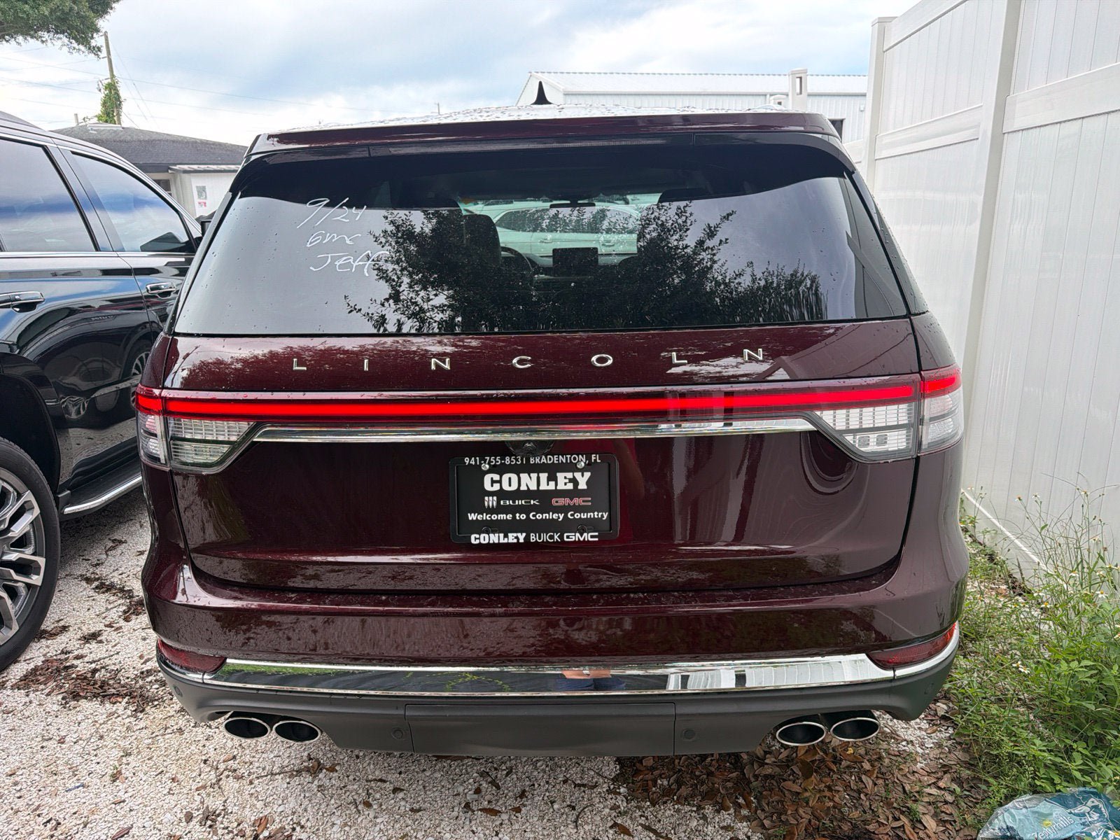Used 2022 Lincoln Aviator Reserve w/ Elements Package Plus RWD image 9