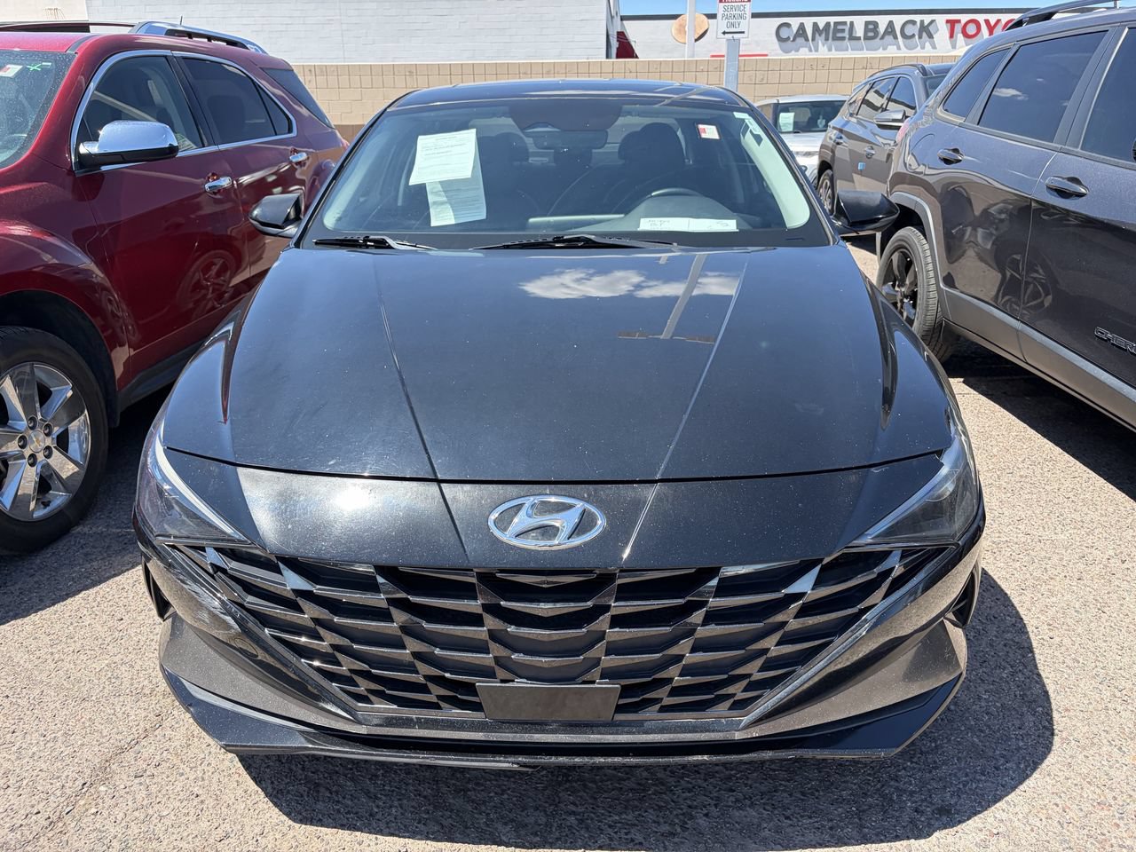 Used 2021 Hyundai Elantra Limited w/ Cargo Package FWD image 3