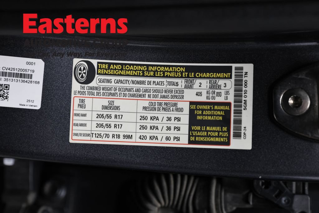 Used 2025 Volkswagen Jetta SE FWD image 35