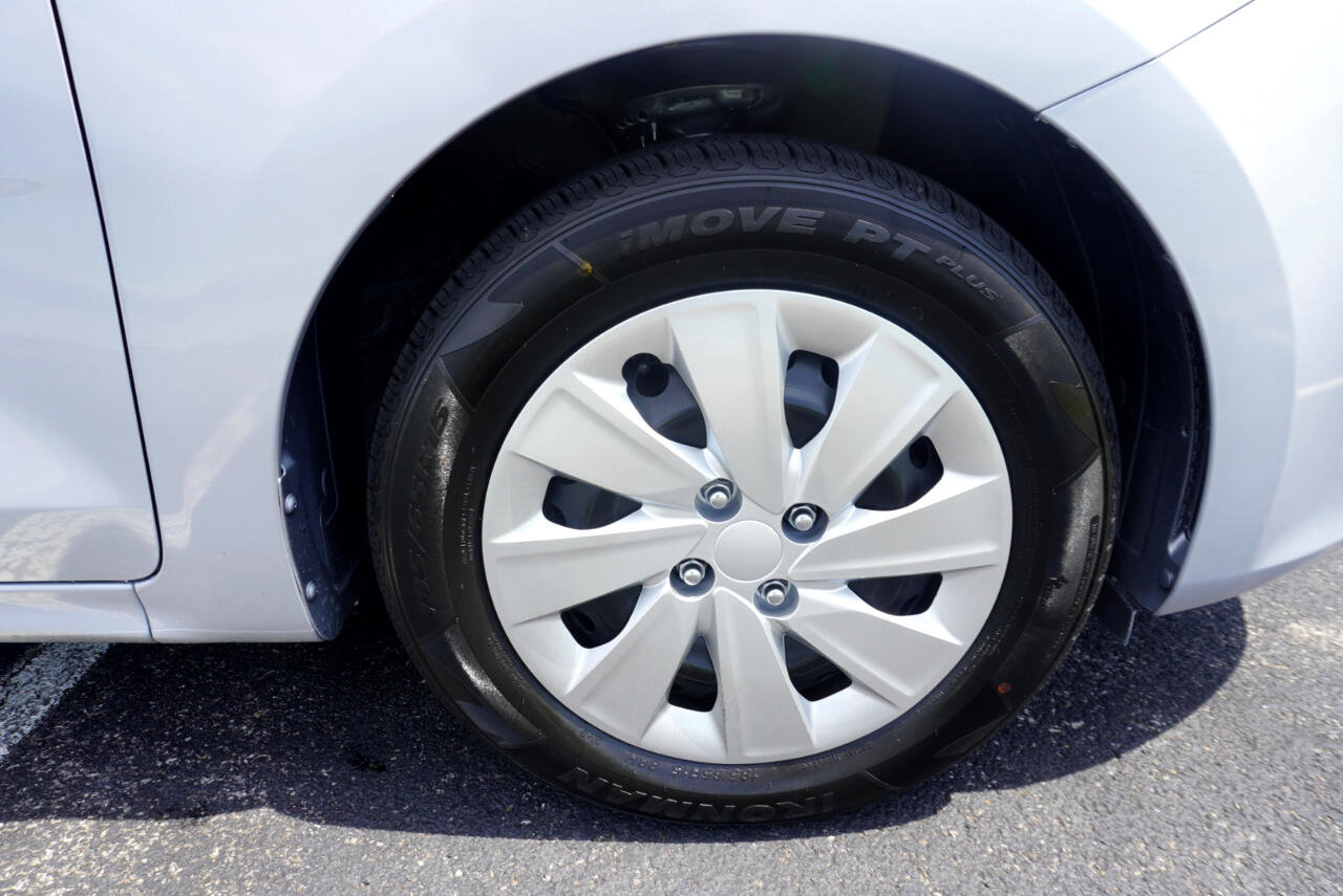 Used 2023 Kia Rio LX image 40