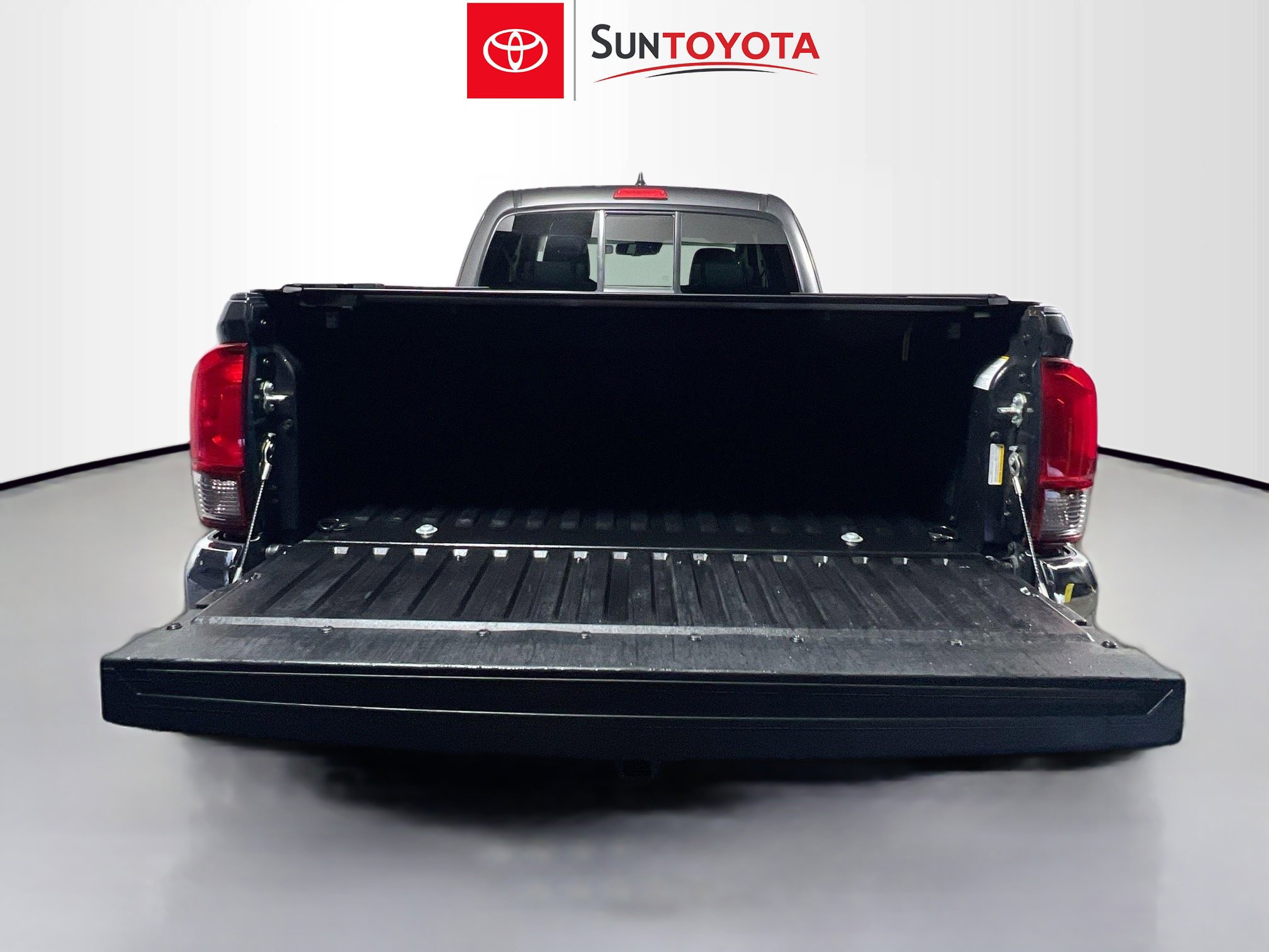 Used 2021 Toyota Tacoma SR5 image 33