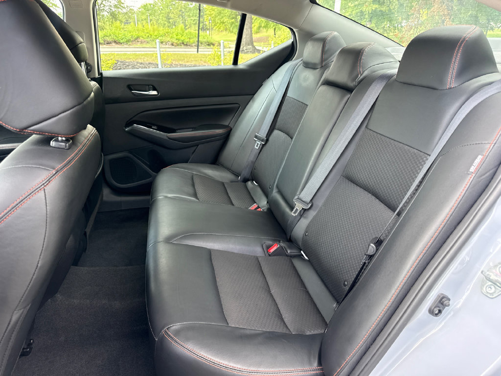 Used 2025 Nissan Altima 2.5 SR FWD image 32