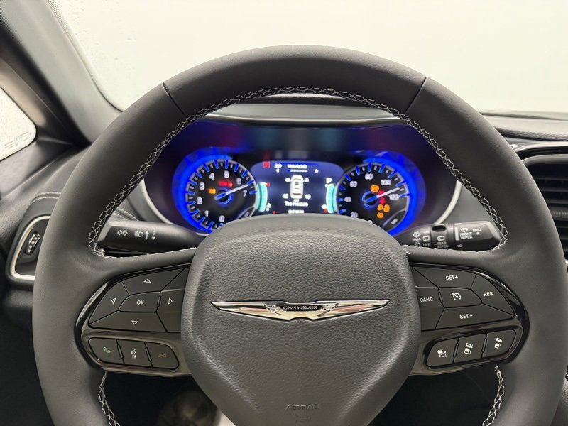 New 2026 Chrysler Pacifica Limited image 30